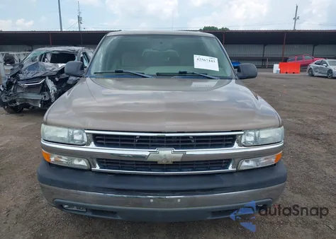 2004 Chevrolet Suburban 1500 Ls из США, поврежденный, VIN 1GNEC16ZX4J266139